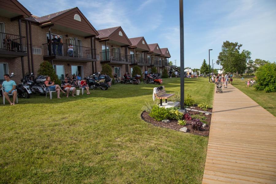 Waterfront Inn New Liskeard Dış mekan fotoğraf
